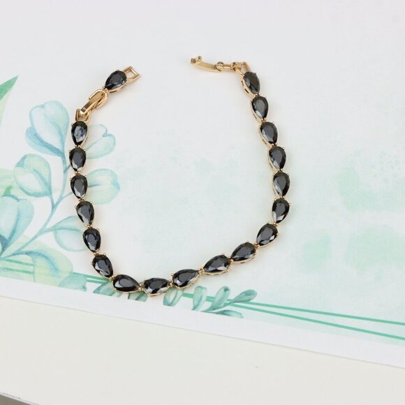 "Rose Gold Bracelet with Black Teardrop Stones – Bold & Elegant, XPBL0814 - Picture 4 of 12